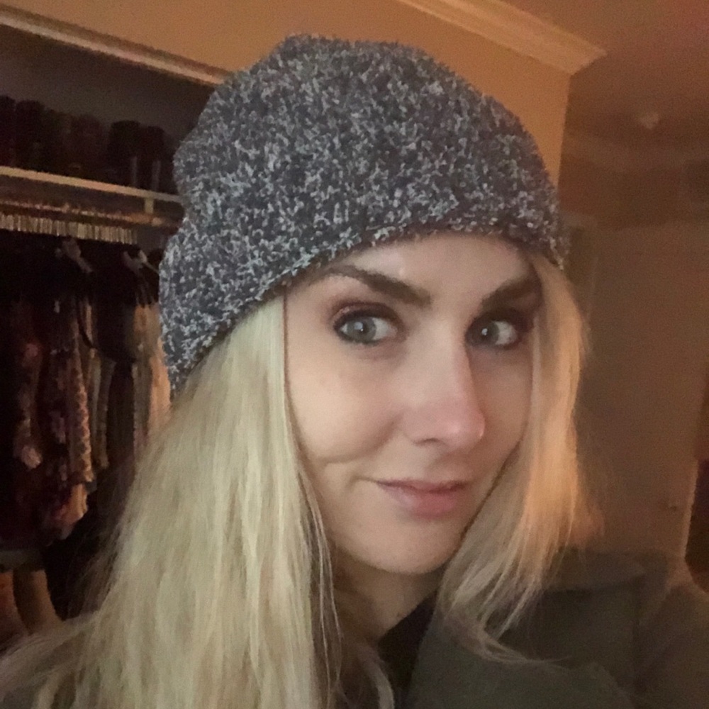 XXI Grey Knit Beanie ❄️